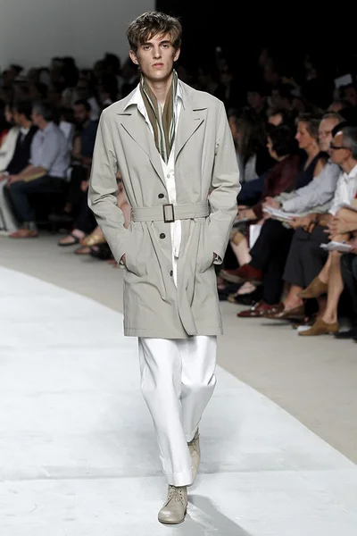 Look 23